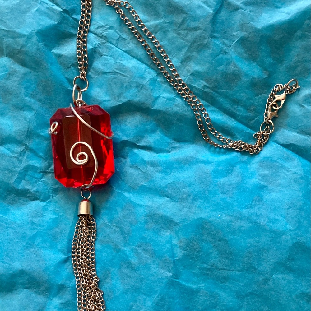 Red drop necklace - Picture 2 of 4